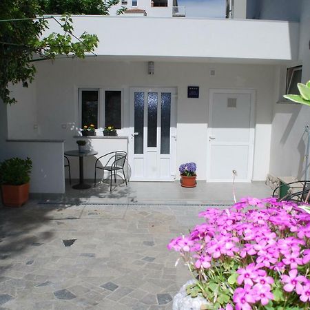 Studio Lea Krk Town Exterior photo